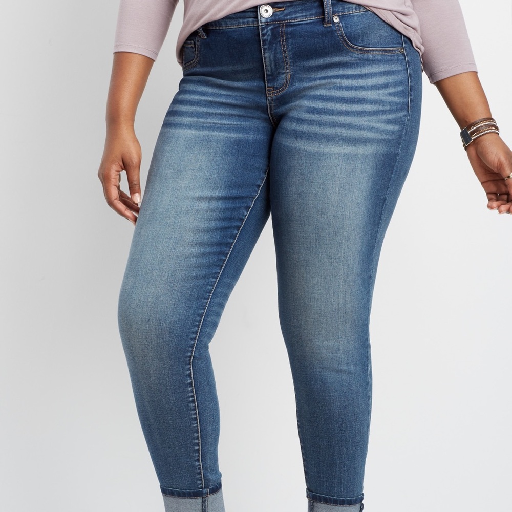 Plus Size Skinny Jeans w/a cuff at the ankle